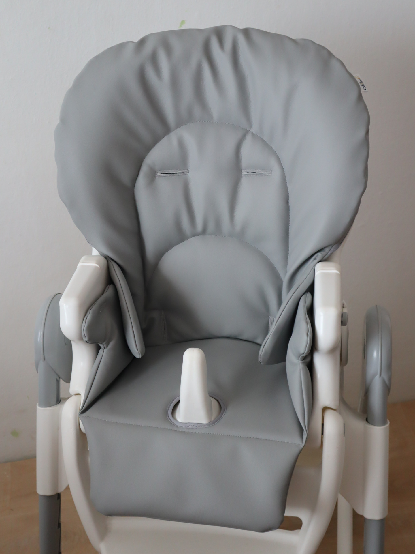 světle šedá ekokůže