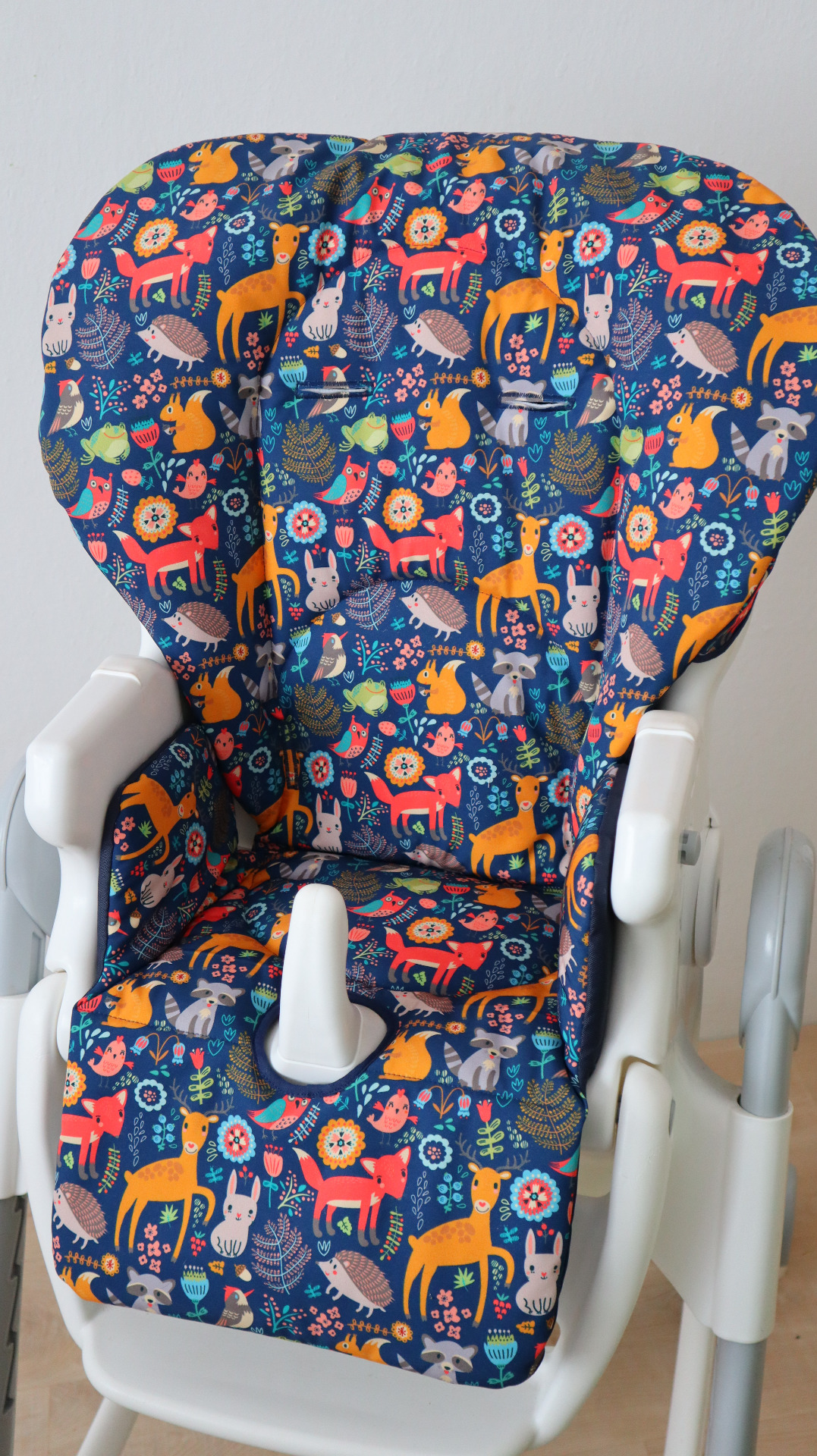 zvířátka na tmavě modré