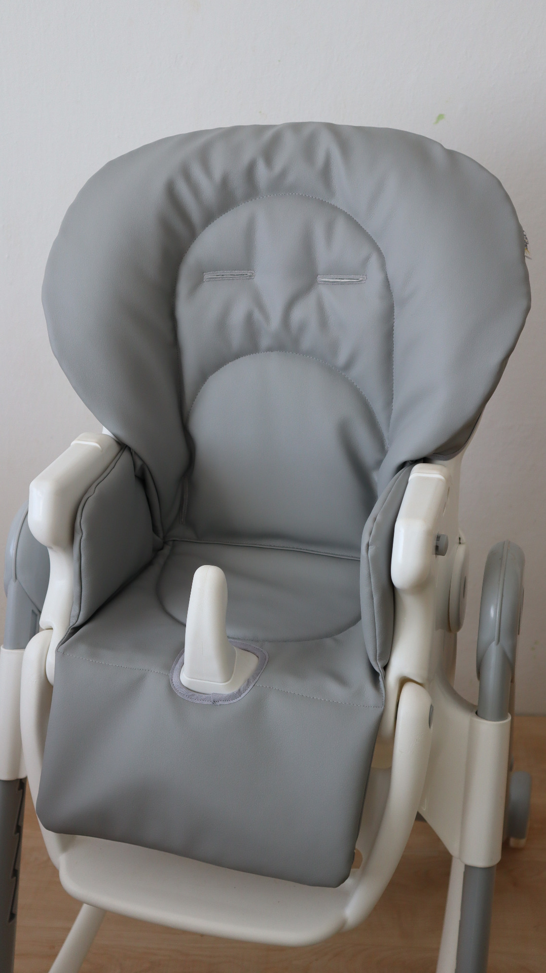 světle šedá ekokůže